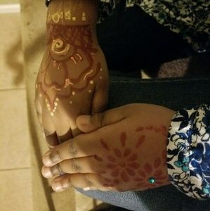 Meet your Posher, Chauna